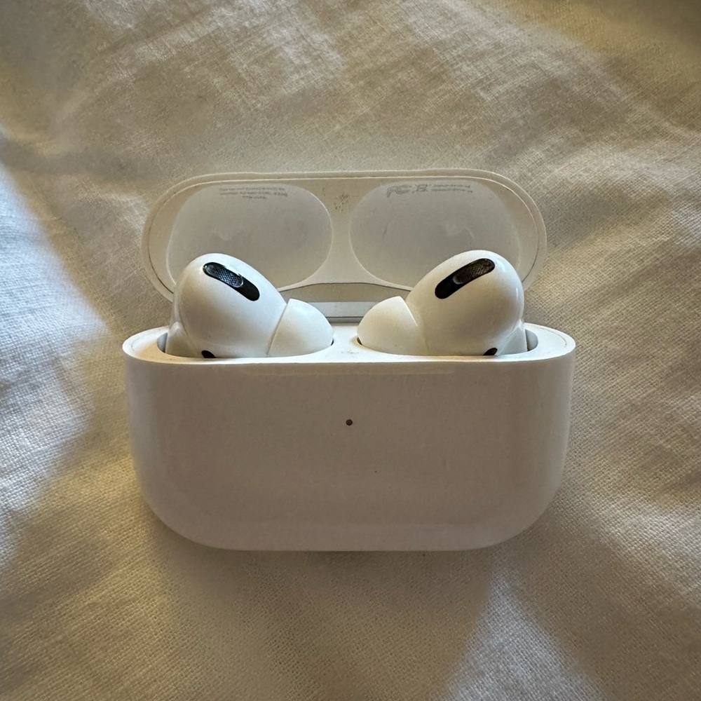 AirPod Pros - great condition!